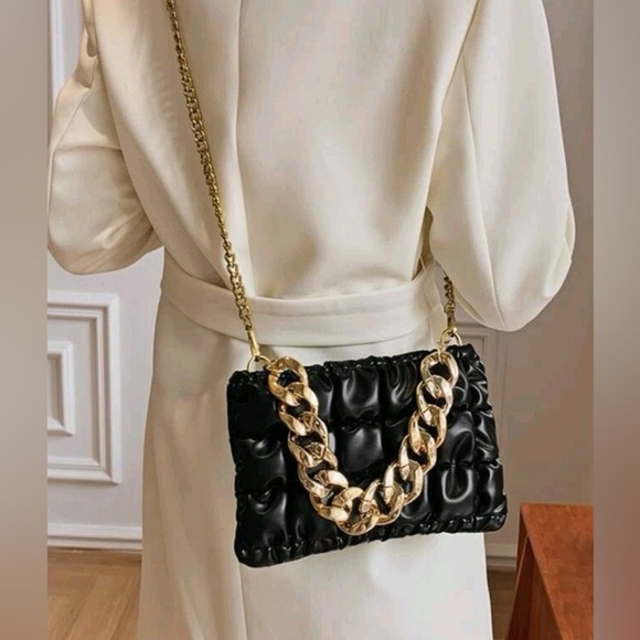Gold Chain Clutch Bag - Picture 2 of 4